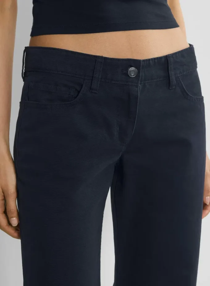 Agatha-Hose