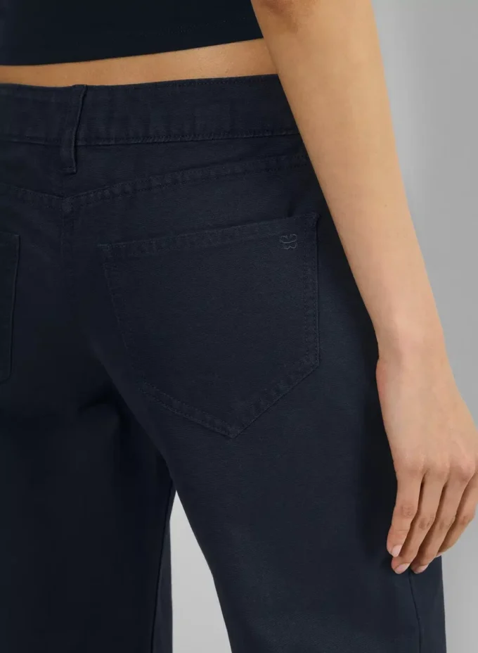 Agatha-Hose