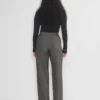 Agency Curve-Fit-Hose – (Re)ssential