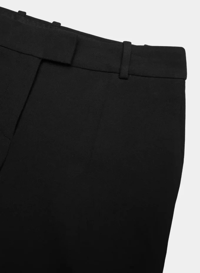 Broker-Hose – (Re)ssential Broker-Hose – (Re)ssential