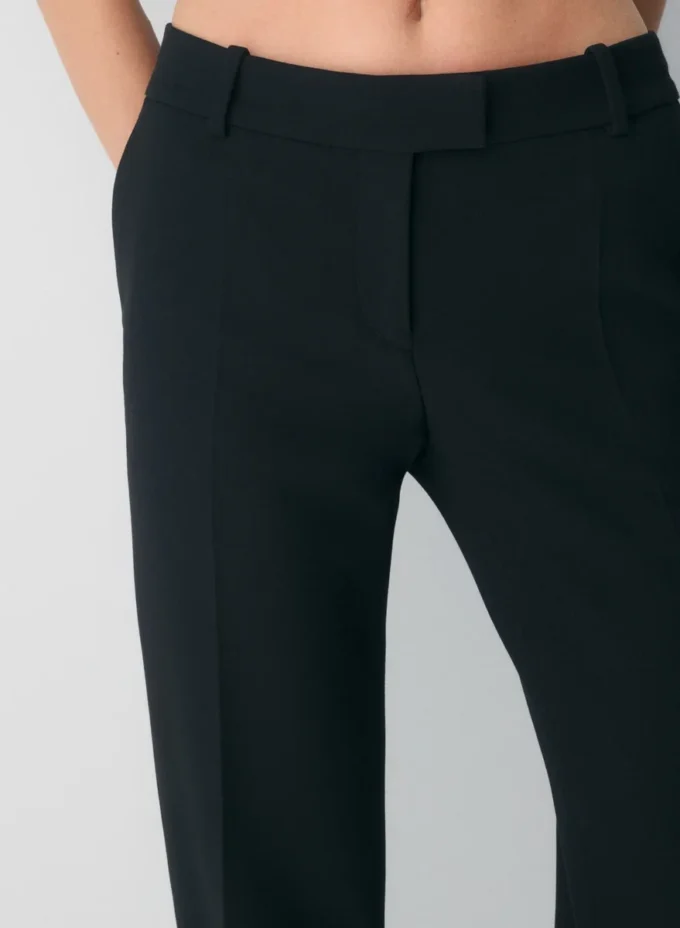 Broker-Hose – (Re)ssential Broker-Hose – (Re)ssential