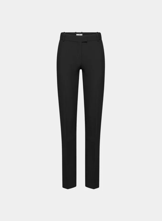 Broker-Hose – (Re)ssential Broker-Hose – (Re)ssential