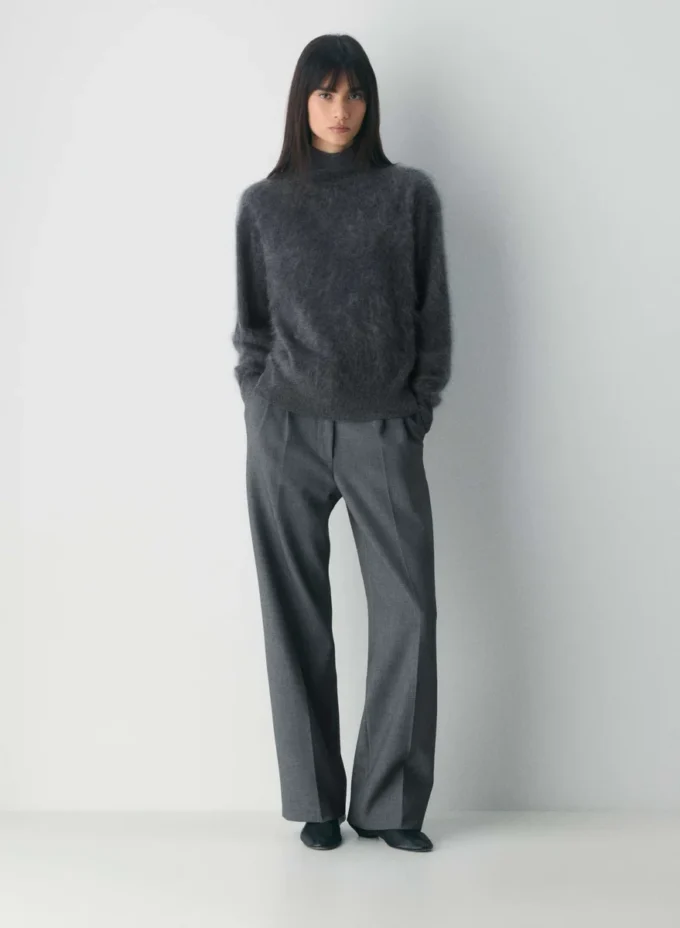 Brushed Cashmere Relaxed Turtleneck Brushed Cashmere Relaxed Turtleneck