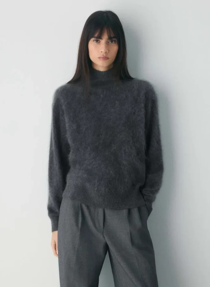Brushed Cashmere Relaxed Turtleneck Brushed Cashmere Relaxed Turtleneck