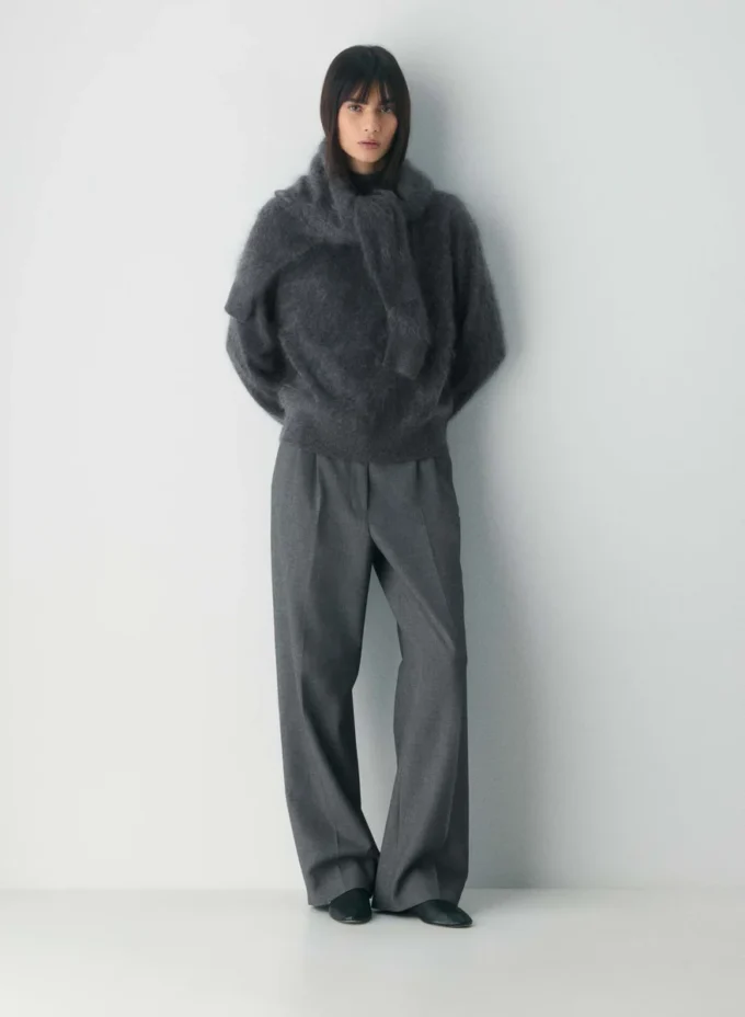 Brushed Cashmere Relaxed Turtleneck Brushed Cashmere Relaxed Turtleneck