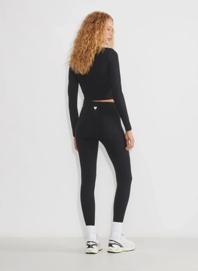 BUTTER Crossover Hi-Rise 26″ Leggings