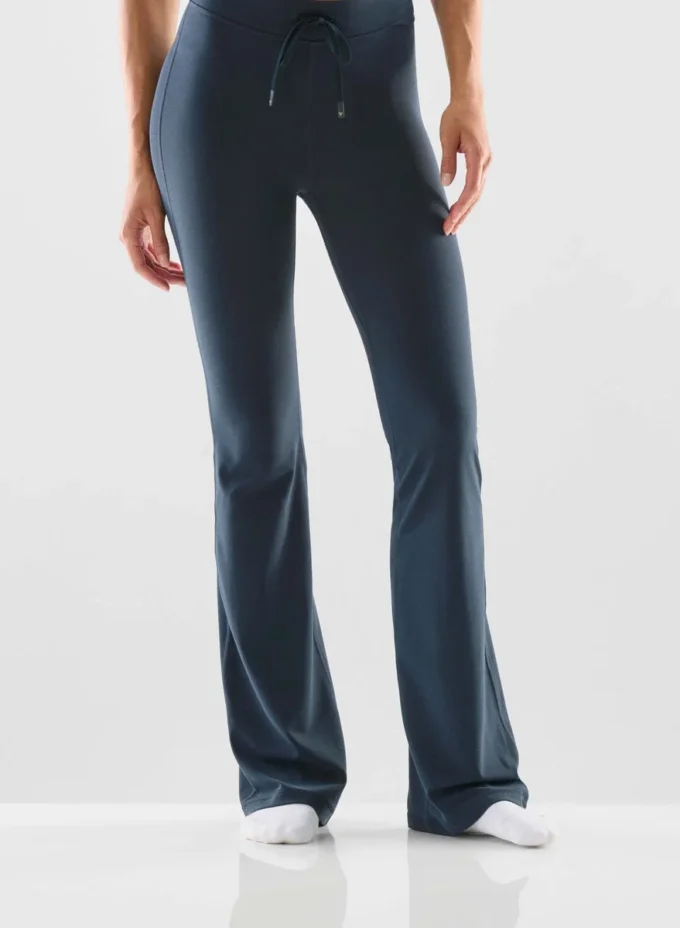 BUTTER Loop Bootcut 32” Legging BUTTER Loop Bootcut 32” Legging