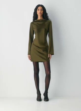 choreo satin kleid 1 330x451 - Choreo Satin-Kleid