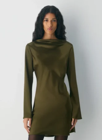 choreo satin kleid 2 330x451 - Choreo Satin-Kleid