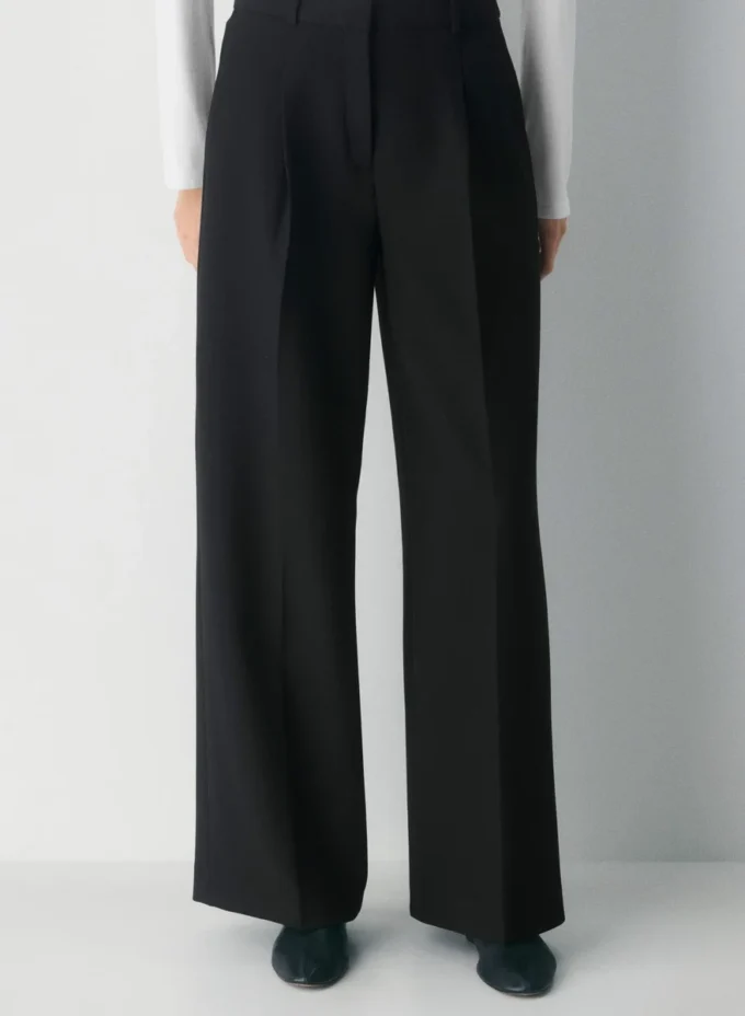 Collins Hose – (Re)ssential Collins Hose – (Re)ssential