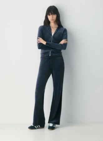 Courtney Velourshose