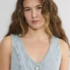 Denim Forum Die Mia-Jeansweste im Stil der 90er Jahre Denim Forum Die Mia-Jeansweste im Stil der 90er Jahre