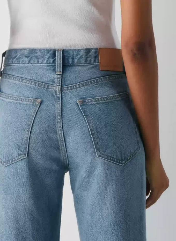 Denim Forum Die Vintage-Jeans mit mittlerer Leibhöhe und weitem Bein aus den 90ern Denim Forum Die Vintage-Jeans mit mittlerer Leibhöhe und weitem Bein aus den 90ern