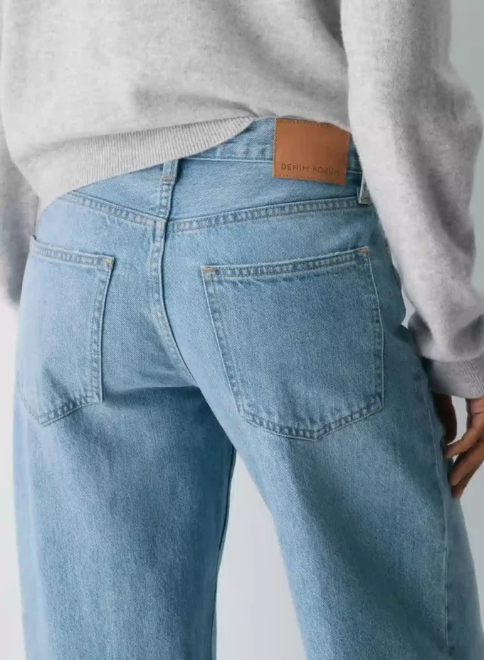 Denim Forum Die Vintage-Jeans mit niedriger Leibhöhe und schmal zulaufendem Bein aus den 90ern Denim Forum Die Vintage-Jeans mit niedriger Leibhöhe und schmal zulaufendem Bein aus den 90ern