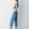 Denim Forum Die Vintage Lo-Rise Cuffed Jeans im Stil der 90er Jahre Denim Forum Die Vintage Lo-Rise Cuffed Jeans im Stil der 90er Jahre