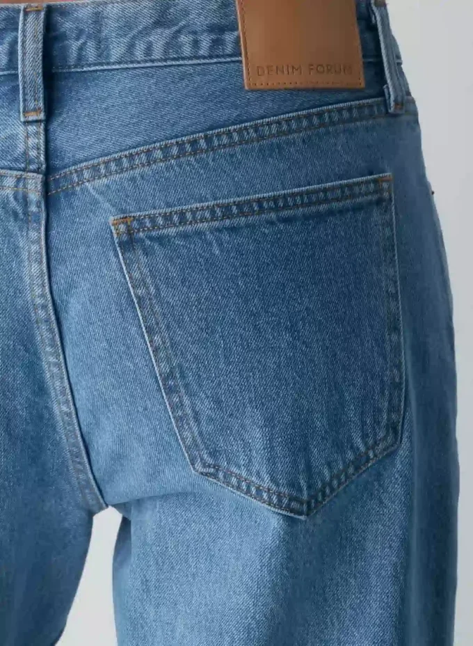 Denim Forum Die Vintage Lo-Rise Cuffed Jeans im Stil der 90er Jahre Denim Forum Die Vintage Lo-Rise Cuffed Jeans im Stil der 90er Jahre