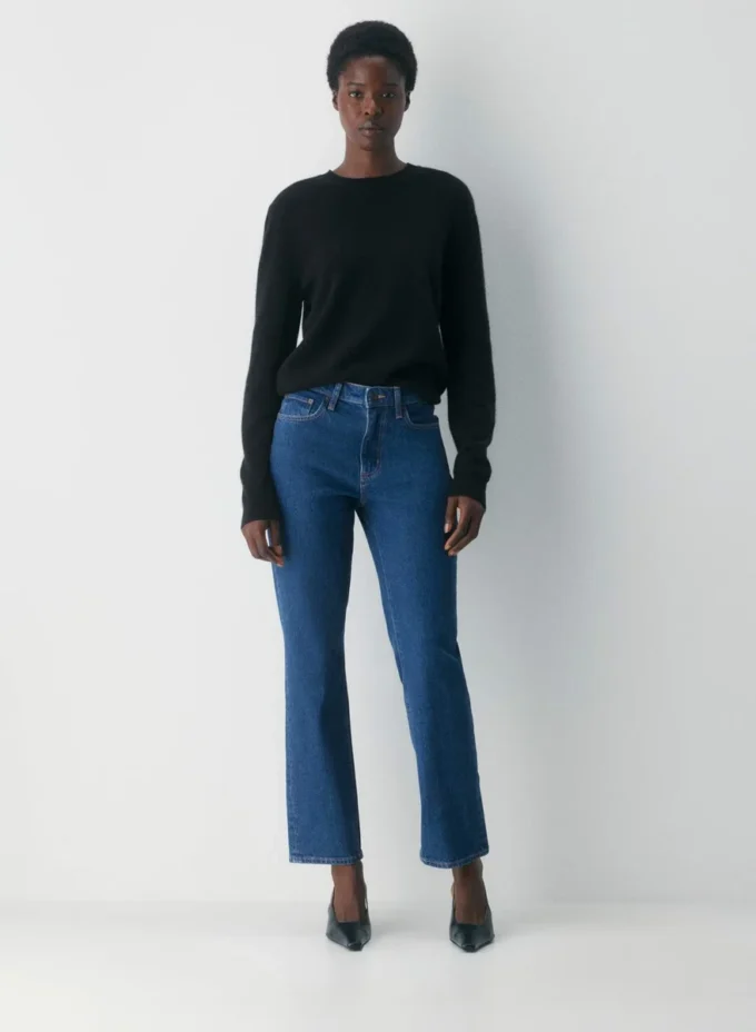 Denim Forum Uma Curve-Fit-Jeans mit hoher Leibhöhe und geradem Bein Denim Forum Uma Curve-Fit-Jeans mit hoher Leibhöhe und geradem Bein