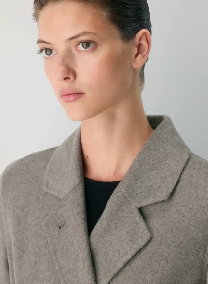 Der Ivy Double-Faced Coat – Luxe (Re)Wool Der Ivy Double-Faced Coat – Luxe (Re)Wool