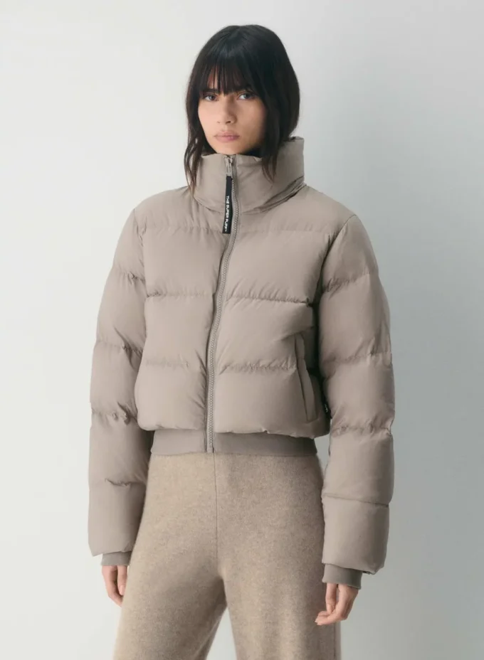 Der Super Resort Puff™ – cliMATTE™ Der Super Resort Puff™ – cliMATTE™