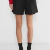 Die Effortless Short™ Leinen Mid-Thigh Die Effortless Short™ Leinen Mid-Thigh