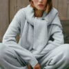 Essential Cashmere Hose mit hoher Taille und weitem Bein Essential Cashmere Hose mit hoher Taille und weitem Bein
