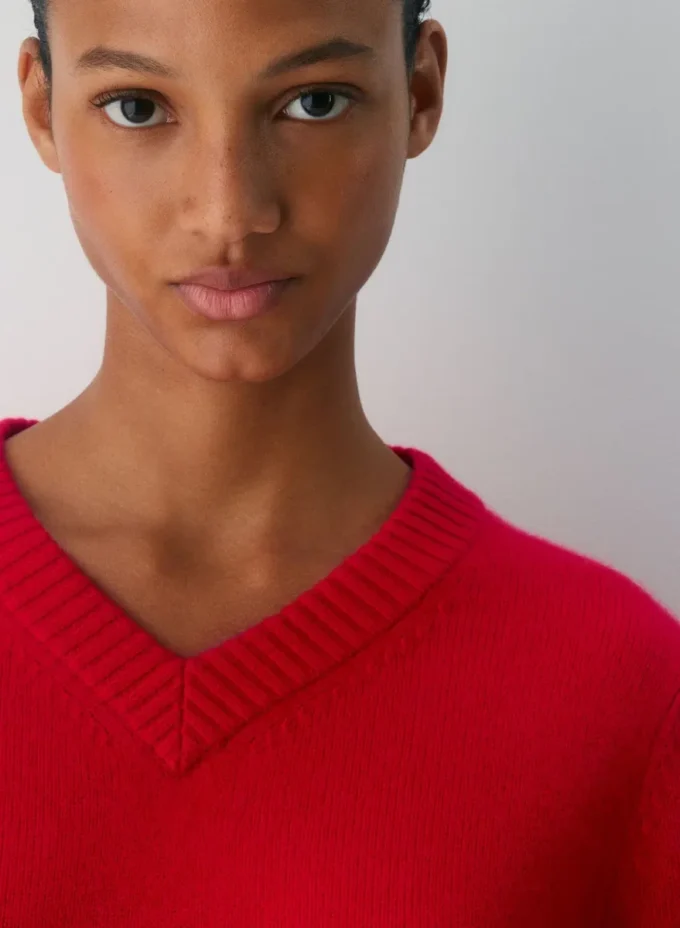 Essential Cashmere Pullover mit V-Ausschnitt