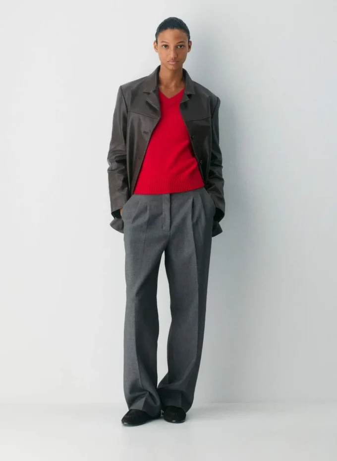 Essential Cashmere Pullover mit V-Ausschnitt