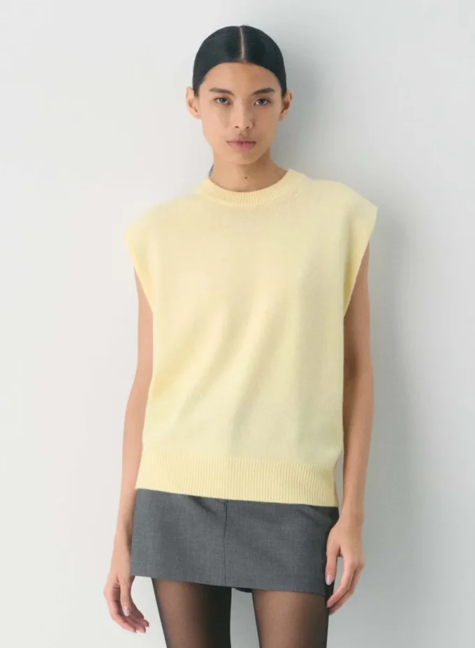 Essential Cashmere Relaxed Crew Vest