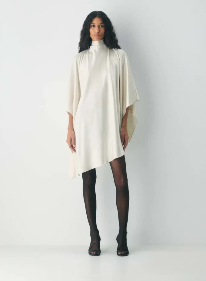Fan-Satin-Kleid