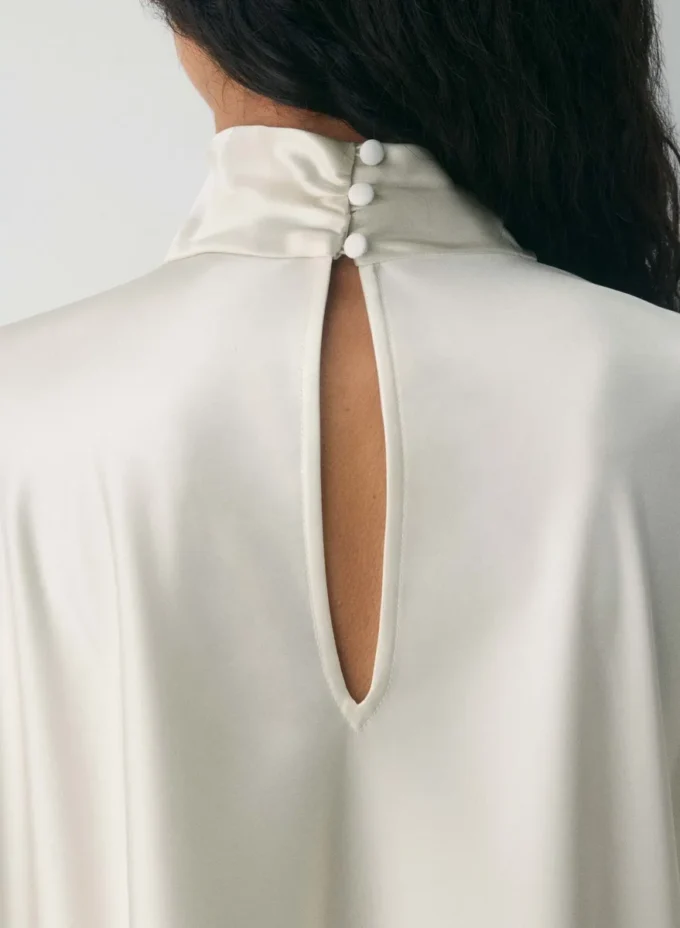 Fan-Satin-Kleid