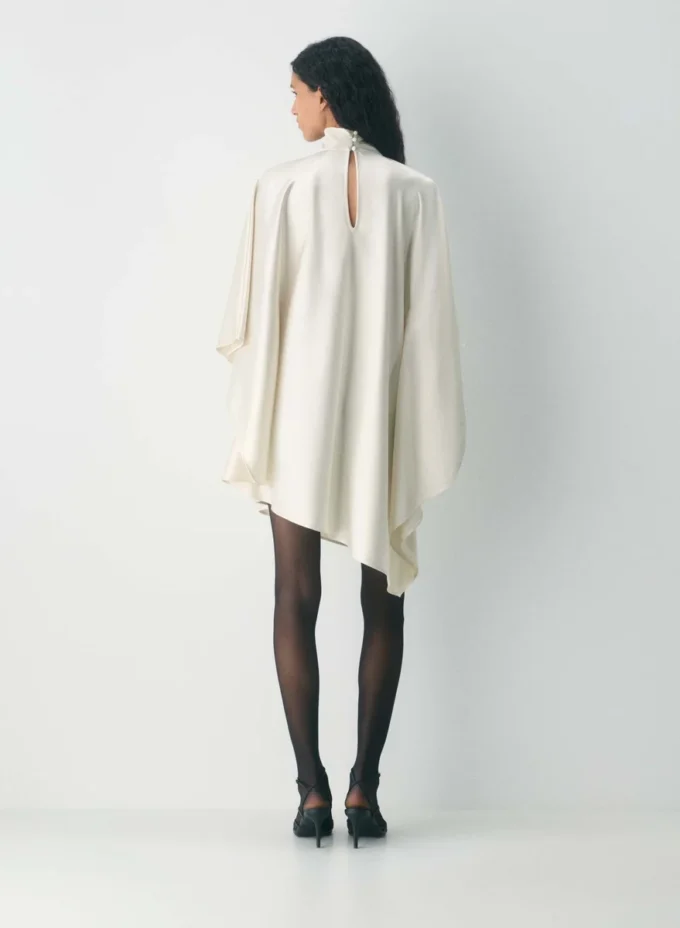 Fan-Satin-Kleid