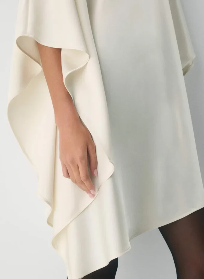 Fan-Satin-Kleid