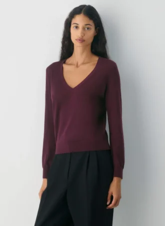 Feine Merinowolle Pullover mit tiefem V-Ausschnitt