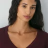 Feine Merinowolle Pullover mit tiefem V-Ausschnitt