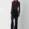 Feine Merinowolle Pullover mit tiefem V-Ausschnitt