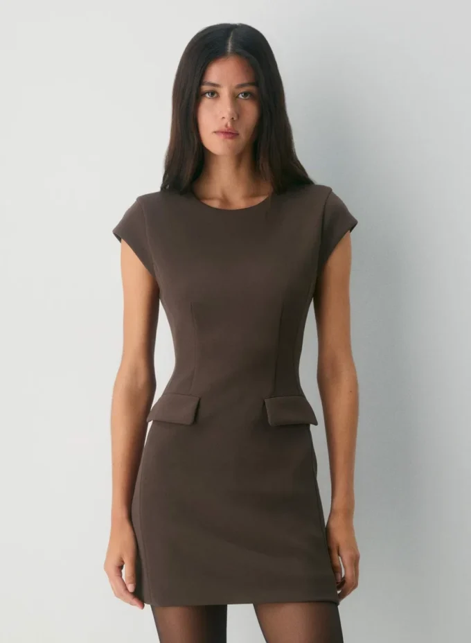 FigureKnit™ Priestly Kleid