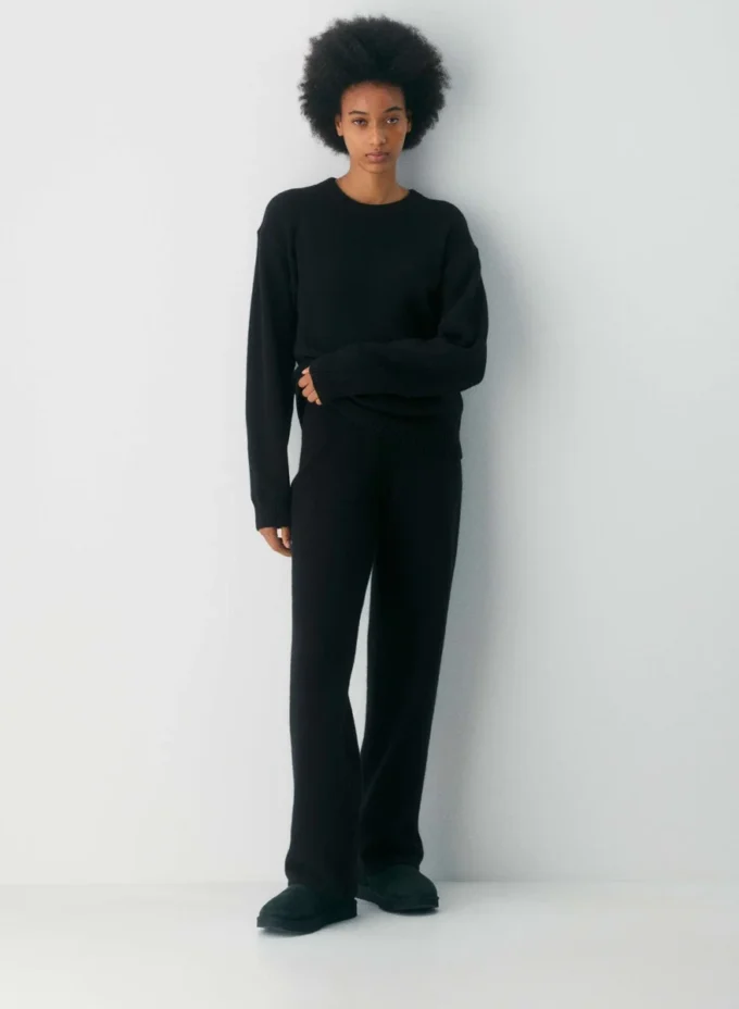 Finney Pullover mit Rundhalsausschnitt Finney Pullover mit Rundhalsausschnitt