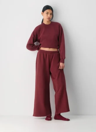 gemtliche sweatfleece hose mit niedriger leibhhe 1 330x451 - Gem&uuml;tliche Sweatfleece-Hose mit niedriger Leibh&ouml;he
