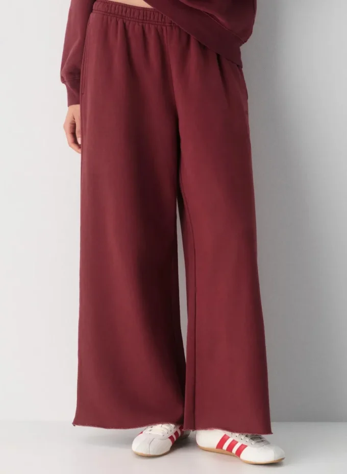 Gemütliche Sweatfleece-Hose mit niedriger Leibhöhe Gemütliche Sweatfleece-Hose mit niedriger Leibhöhe