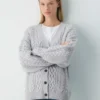 Heritage Knit Merinowolle-Cardigan mit V-Ausschnitt Heritage Knit Merinowolle-Cardigan mit V-Ausschnitt