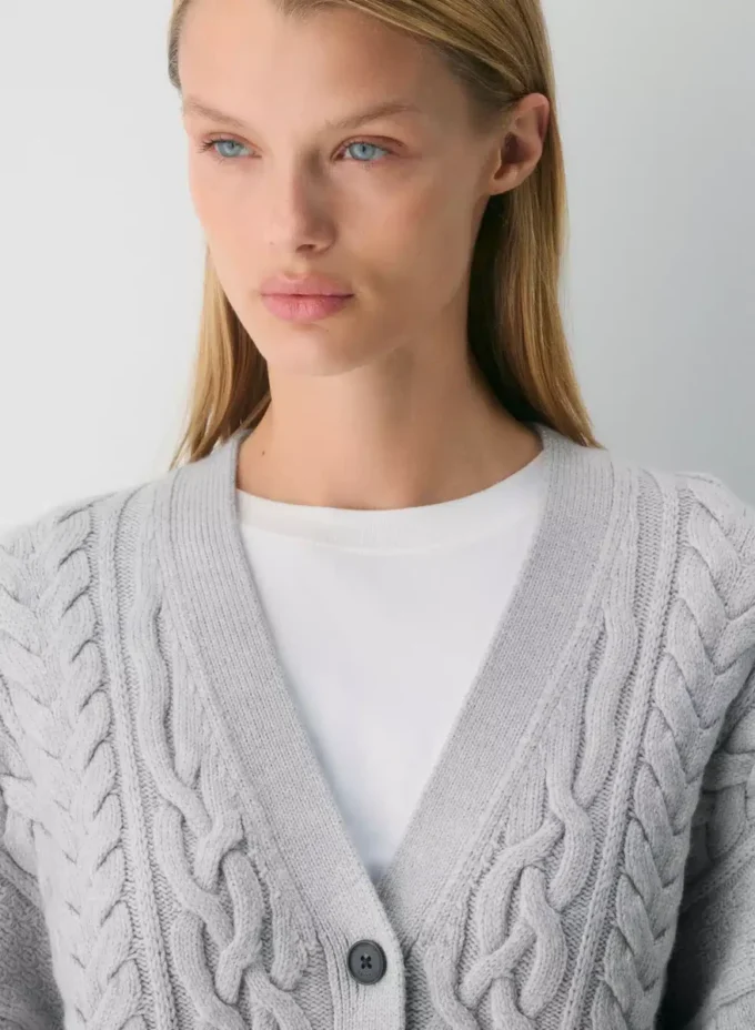 Heritage Knit Merinowolle-Cardigan mit V-Ausschnitt Heritage Knit Merinowolle-Cardigan mit V-Ausschnitt