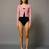 HomeStretch™ Rib V-Ausschnitt mit Knopfleiste an der Taille HomeStretch™ Rib V-Ausschnitt mit Knopfleiste an der Taille