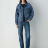 Levi’s Truckerjacke im Stil der 90er Jahre Levi’s Truckerjacke im Stil der 90er Jahre