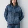 Levi’s Truckerjacke im Stil der 90er Jahre Levi’s Truckerjacke im Stil der 90er Jahre