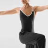 LIFE Essential Bodysuit mit V-Ausschnitt LIFE Essential Bodysuit mit V-Ausschnitt