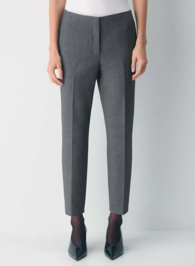 Markova Hose – (Re)ssential