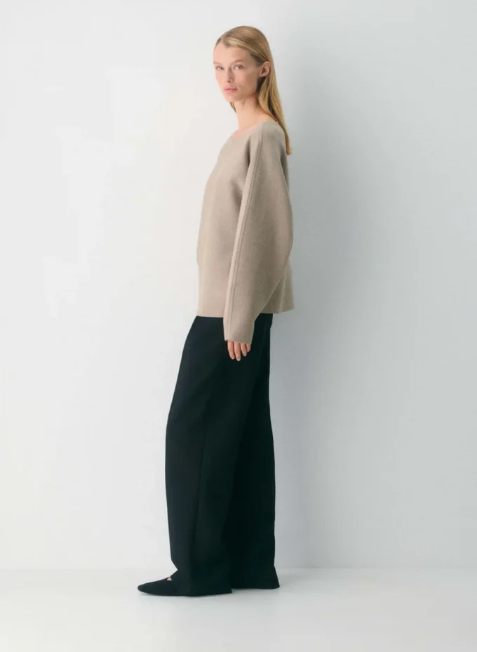 Minimalistischer Pullover Minimalistischer Pullover