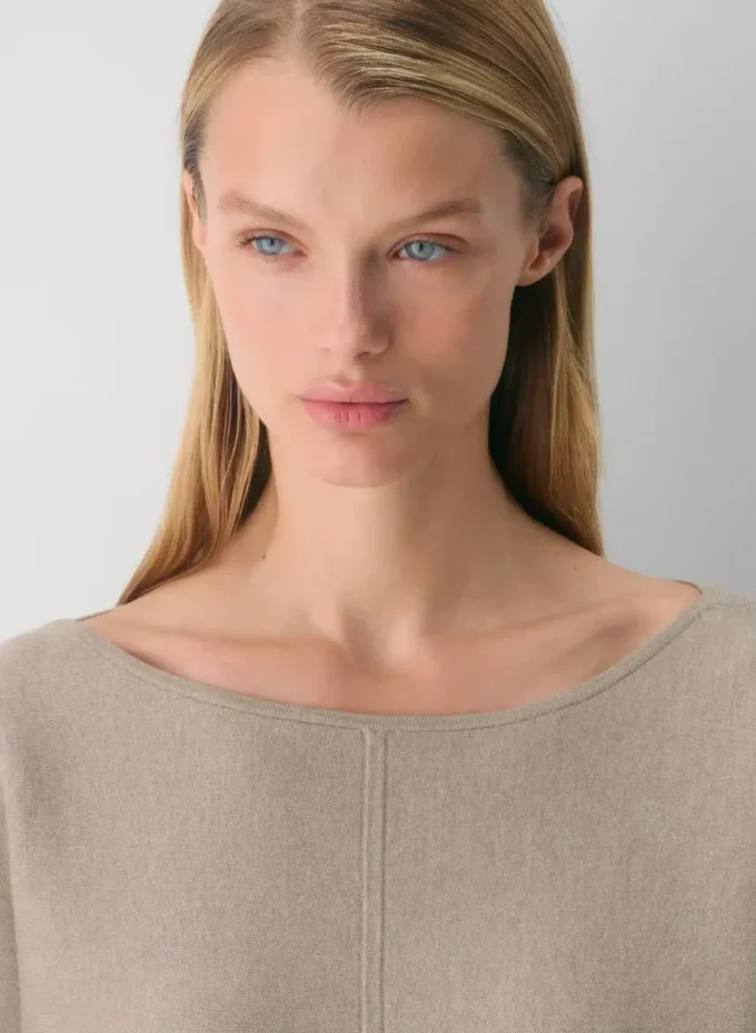 Minimalistischer Pullover Minimalistischer Pullover