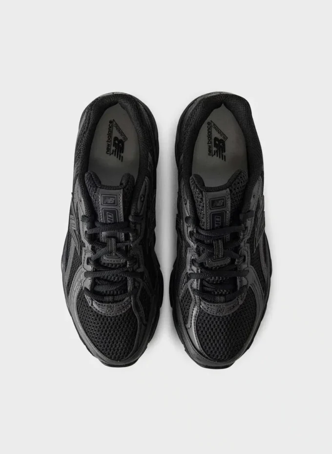 New Balance 740