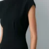 Pedestal-Kleid Pedestal-Kleid